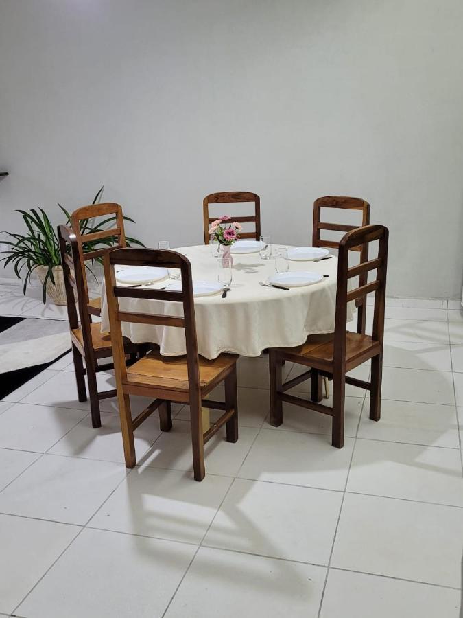 Sobrado 6 Amplo E Confortavel Em Condominio Корумба Экстерьер фото